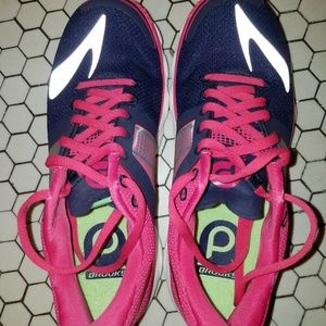 Brooks Pure Flow Women's Athletic Shoe Size 7.5